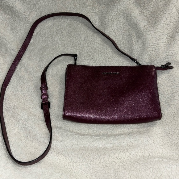 Michael Kors Crossbody - Picture 1 of 3